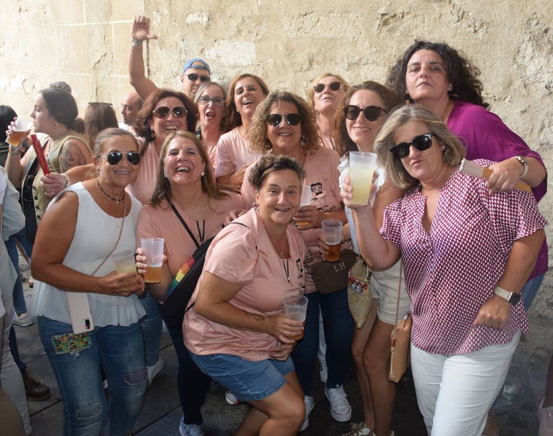 Fotos: Gran ambiente en la jornada de la capea de las mujeres