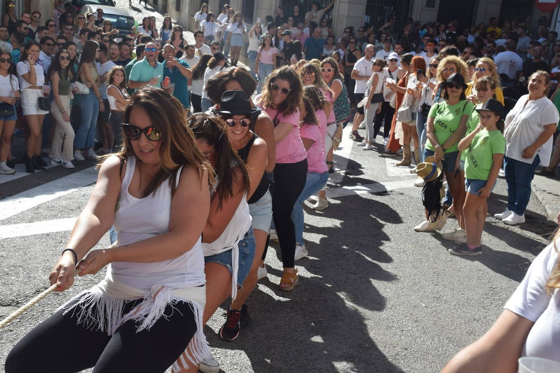 Fotos: Gran ambiente en la jornada de la capea de las mujeres
