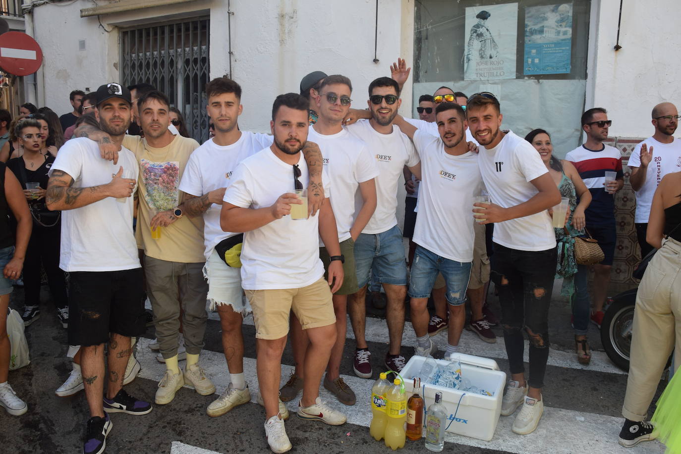 Fotos: Gran ambiente en la jornada de la capea de las mujeres