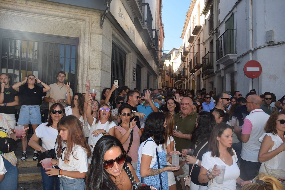 Fotos: Gran ambiente en la jornada de la capea de las mujeres