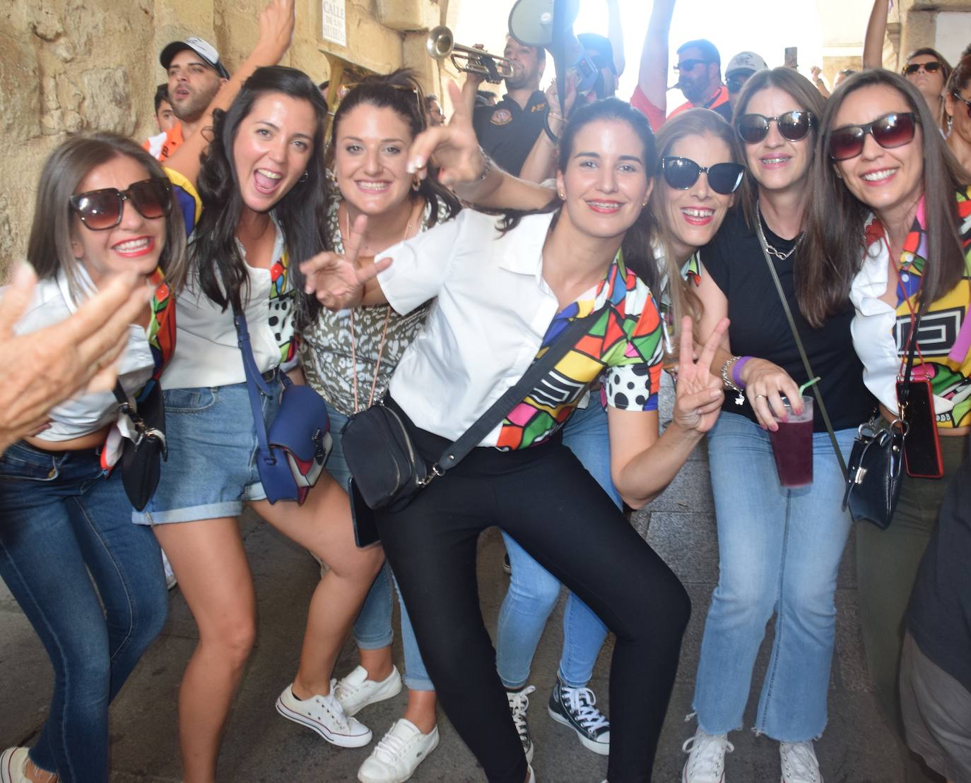 Fotos: Gran ambiente en la jornada de la capea de las mujeres