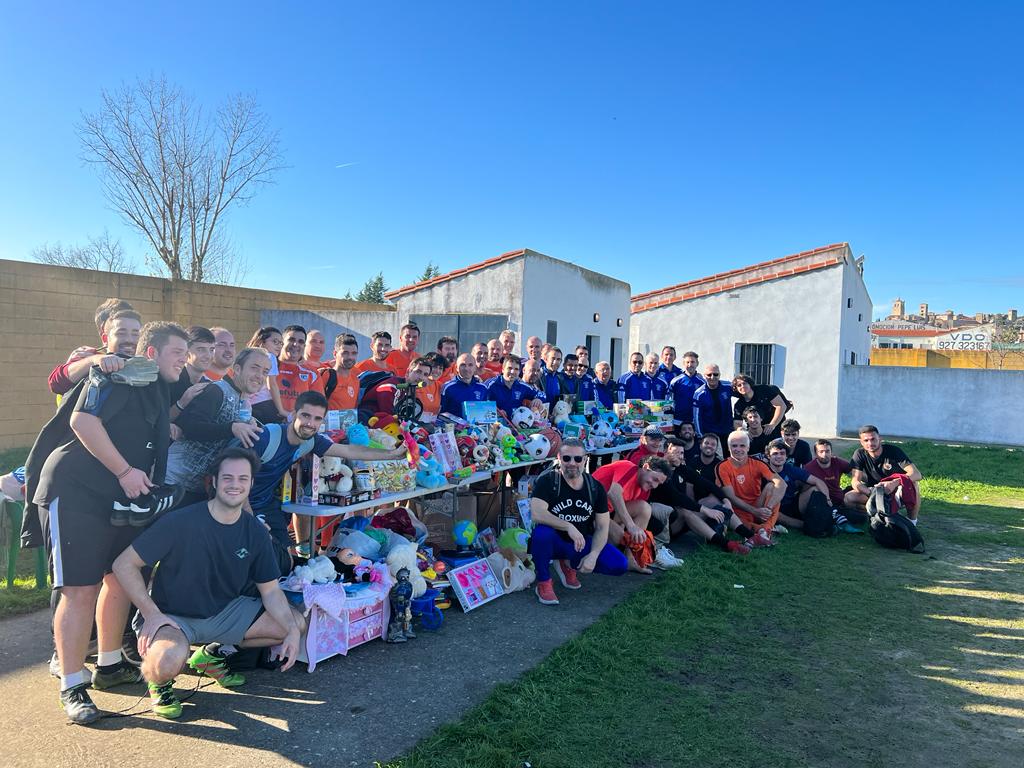 Fotos: VI Campaña benéfica 'Regala un juguete'