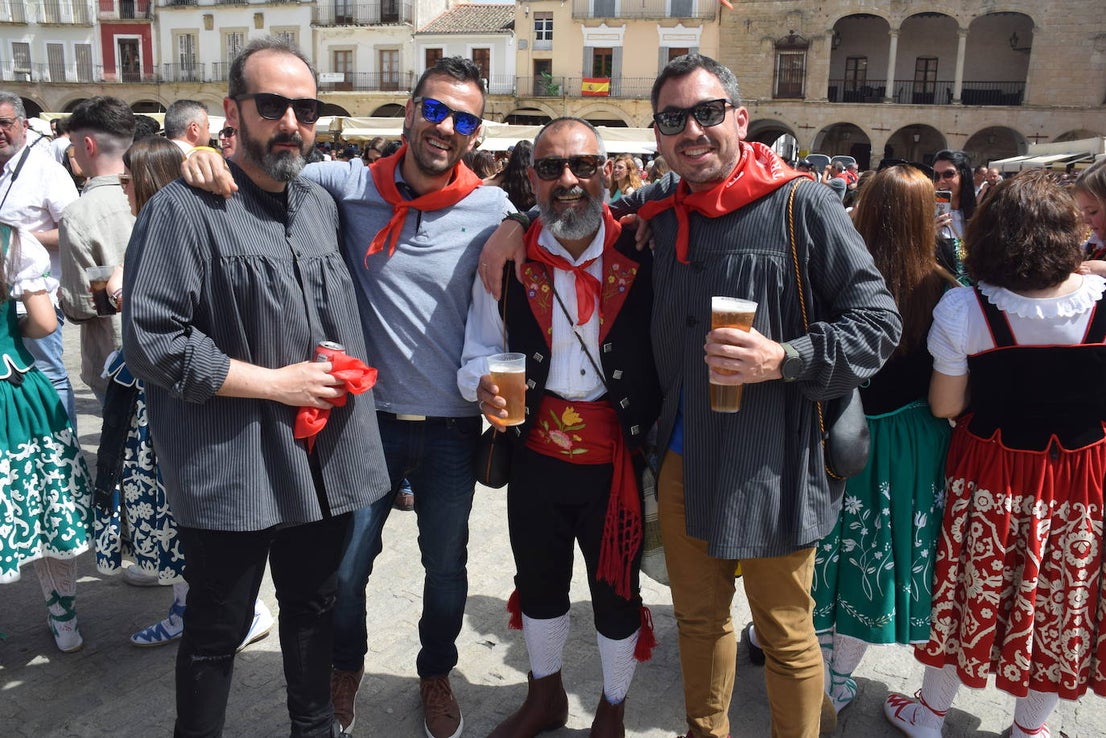 Un multitudinario y caluroso Chíviri