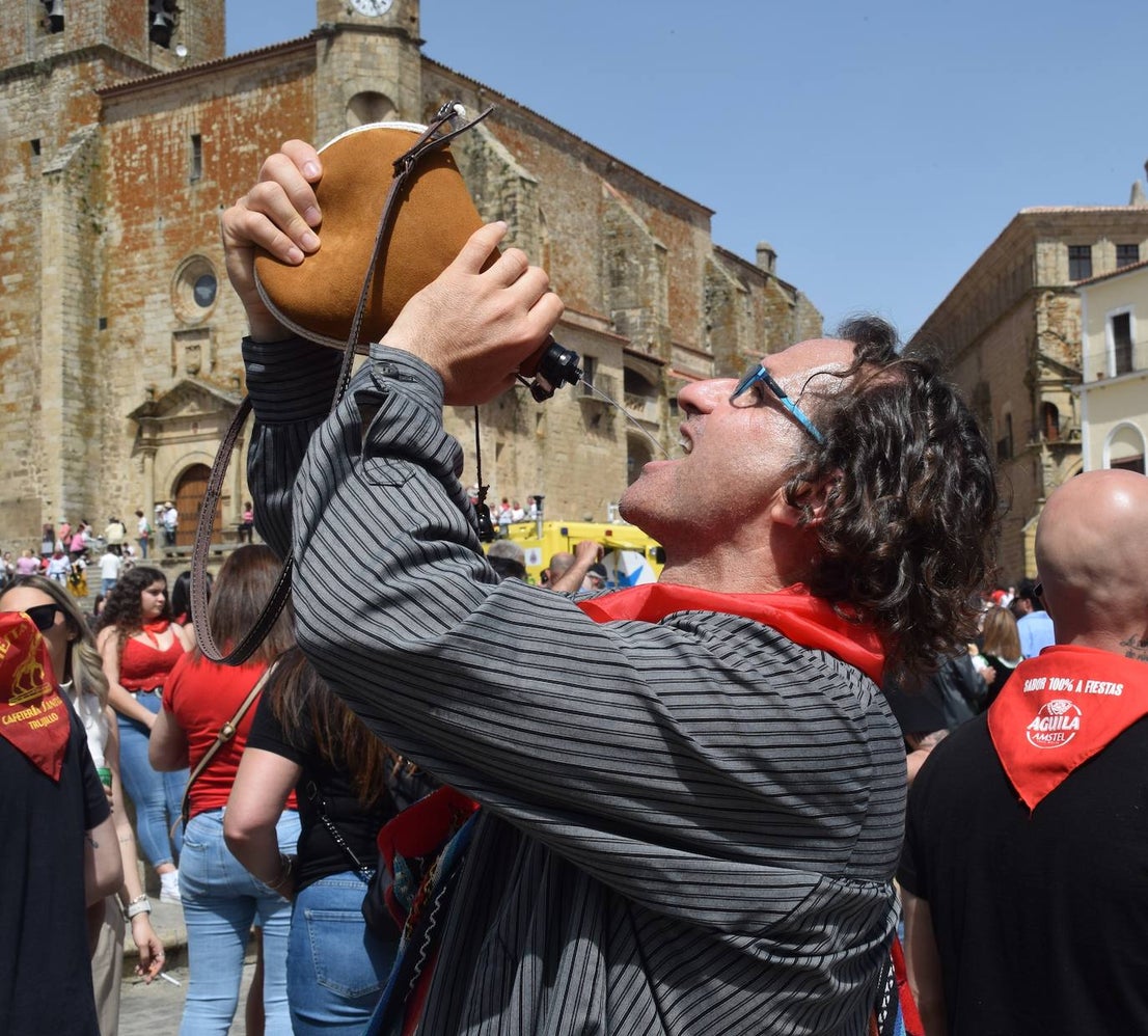Un multitudinario y caluroso Chíviri