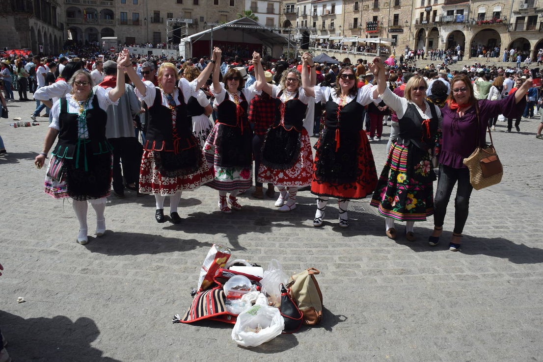 Un multitudinario y caluroso Chíviri