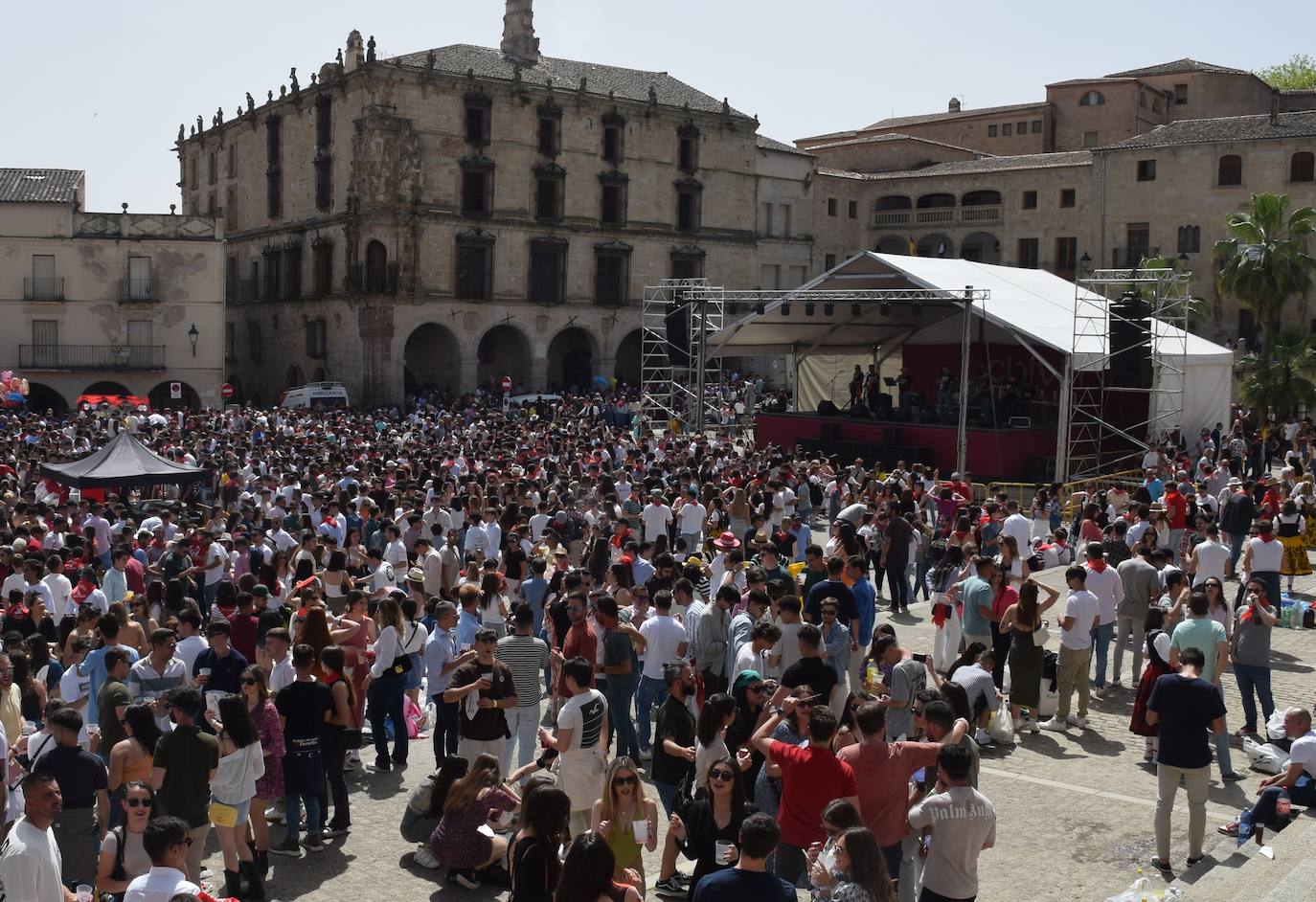 Un multitudinario y caluroso Chíviri