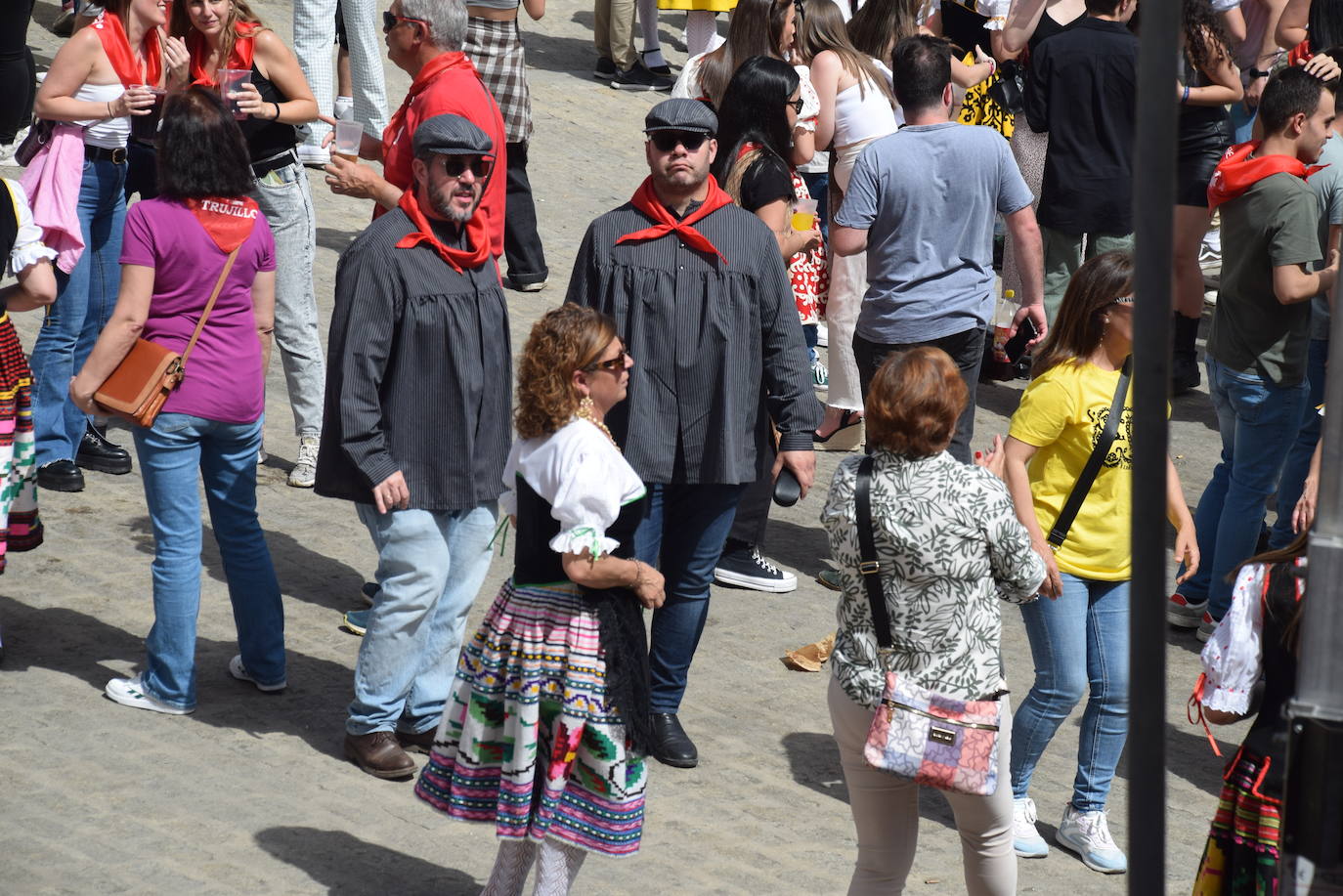 Un multitudinario y caluroso Chíviri