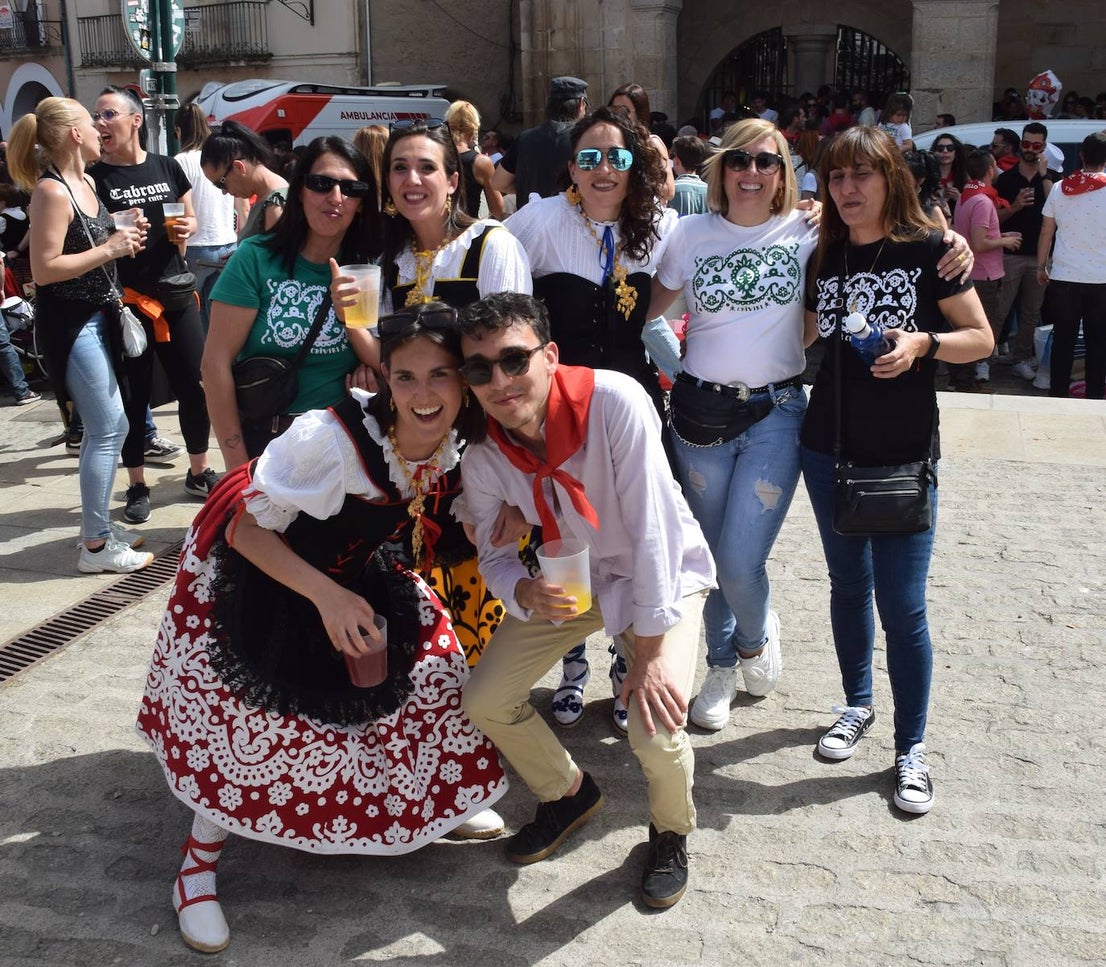 Un multitudinario y caluroso Chíviri