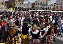 Trujillo vibra con un Chíviri múltitudinario y caluroso
