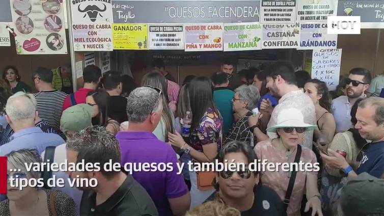 Visitantes de diferentes puntos de España, degustan el producto estrella en Trujillo