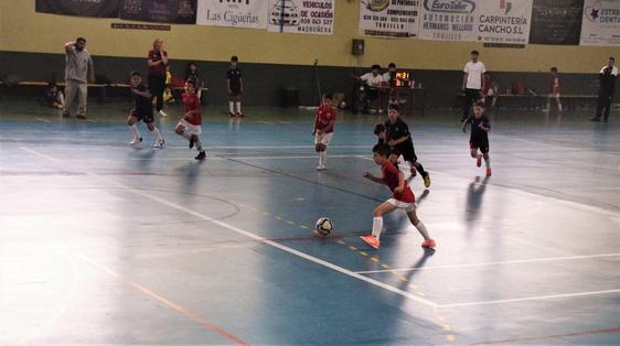 El III torneo de prebejamín de fútbol sala reúne a casi un centenar de menores