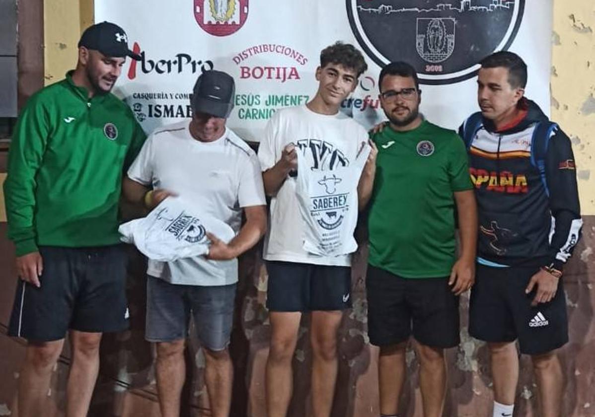 El torneo de petenca Nuestra Señora de La Piedad cogrega a 66 personas