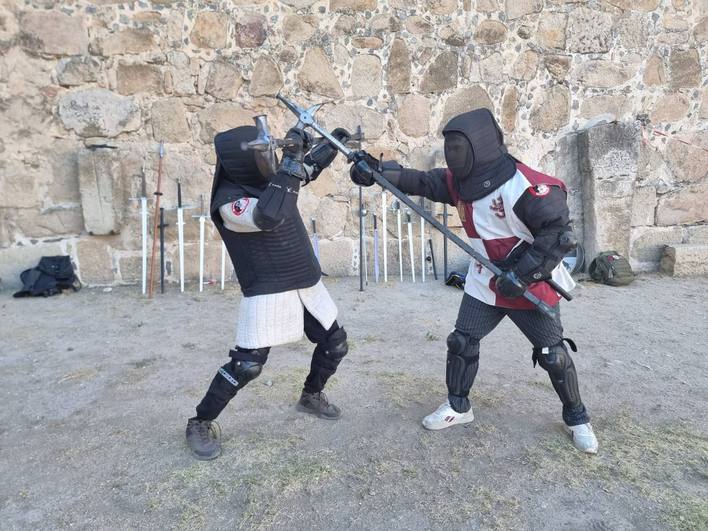 Fronteros de Extremadura vuelve a tomar el castillo
