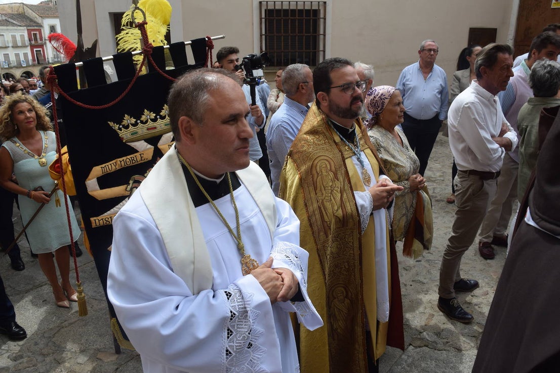 Subida, en procesión, de la Patrona al castillo