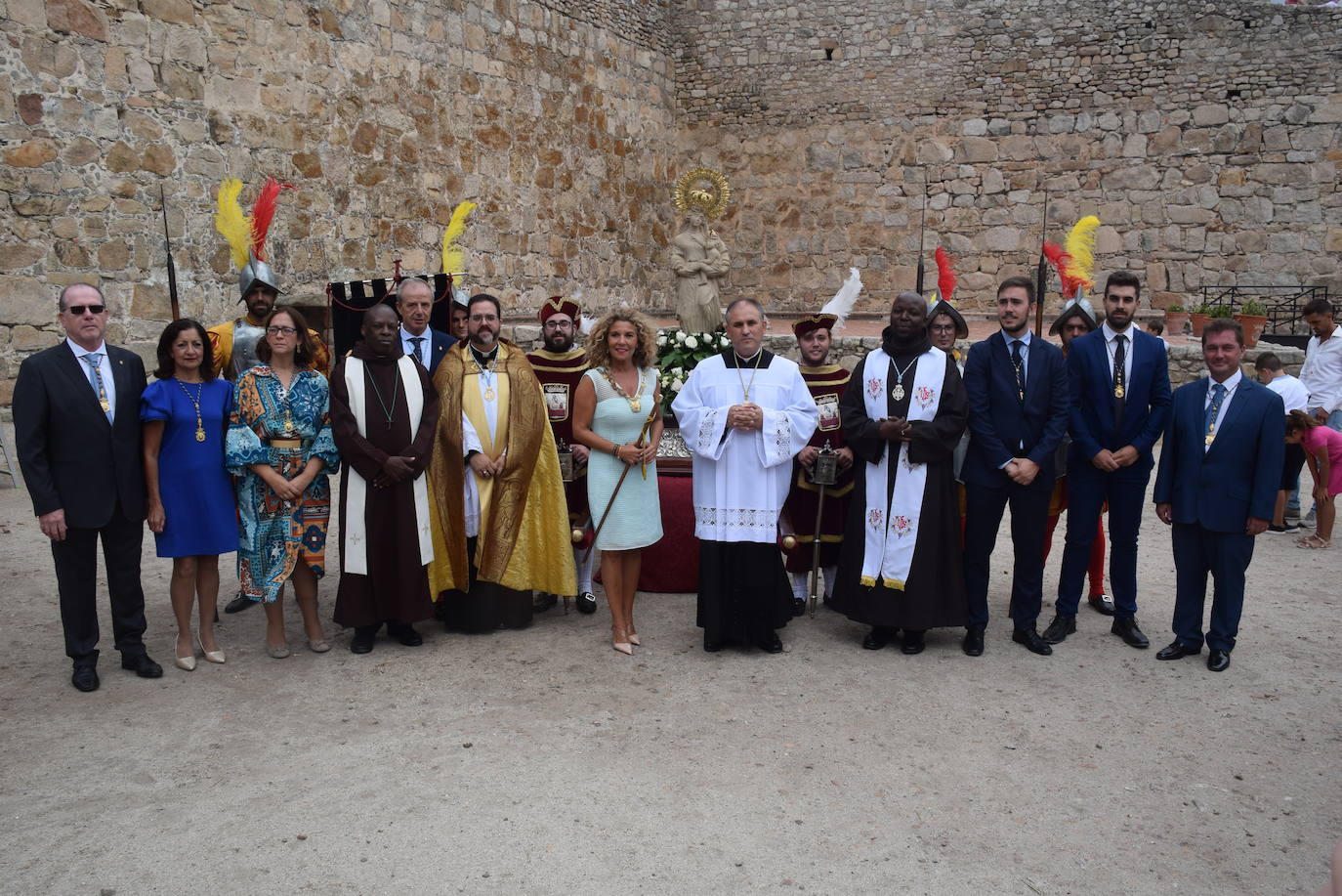 Subida, en procesión, de la Patrona al castillo