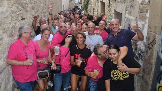 El ambiente festivo vuelve a la calle, tras unos días flojos