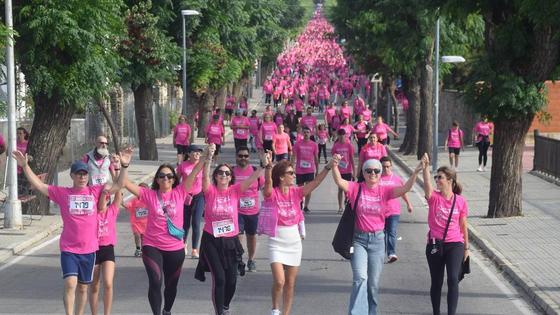 Las calles se vuelven a teñir de rosa con la Marcha contra el Cáncer