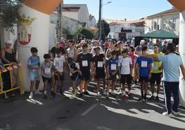 Corredores en la línea de salida para comenzar la prueba