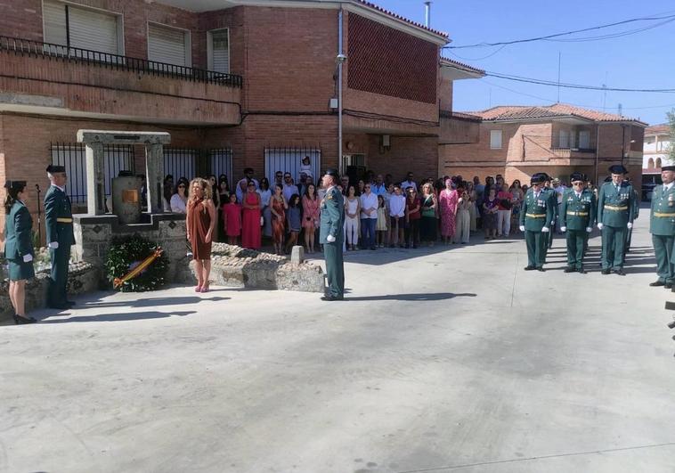 Un momento del acto institucional con el homenaje a los guardias civiles caídos en acto de servicio.