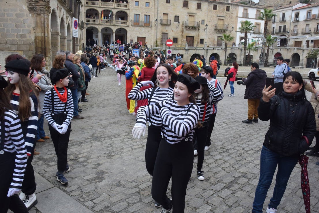 Un carnaval de cine, con el Sagrado Corazón de Jesus