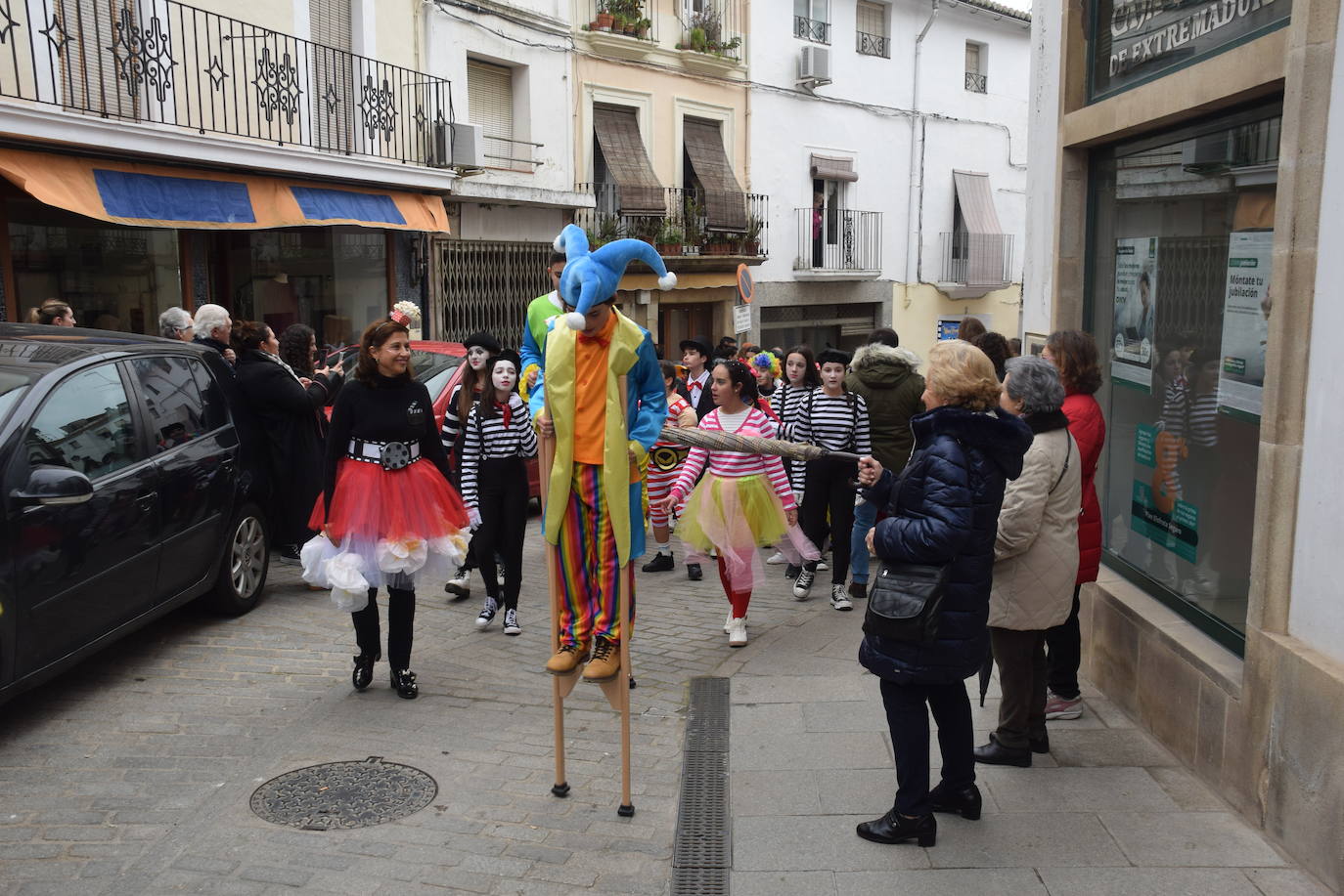 Un carnaval de cine, con el Sagrado Corazón de Jesus