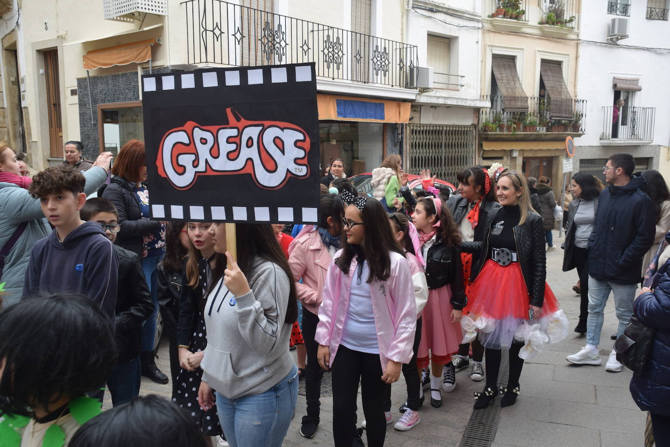 Un carnaval de cine, con el Sagrado Corazón de Jesus