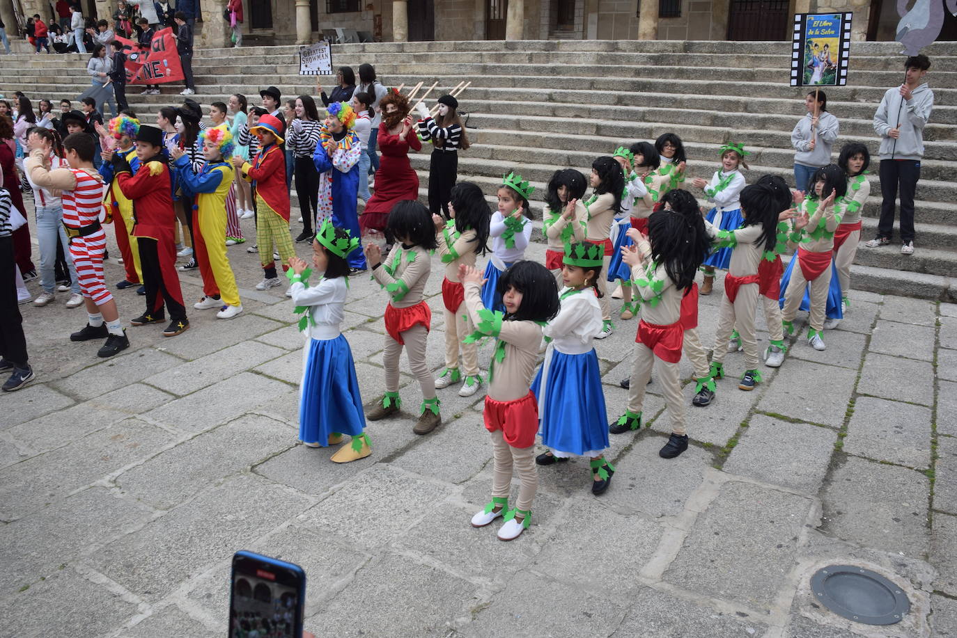 Un carnaval de cine, con el Sagrado Corazón de Jesus