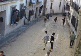 Un momento del encierro en una de las calles del centro de la ciudad.