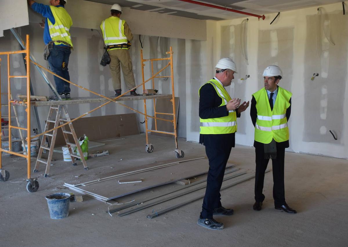 Imagen secundaria 1 - La fábrica de diamantes tiene ya a 30 personas contratadas para la primera fase