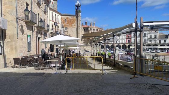 Las terrazas de la parte de arriba de la plaza Mayor se han tenido que adaptar