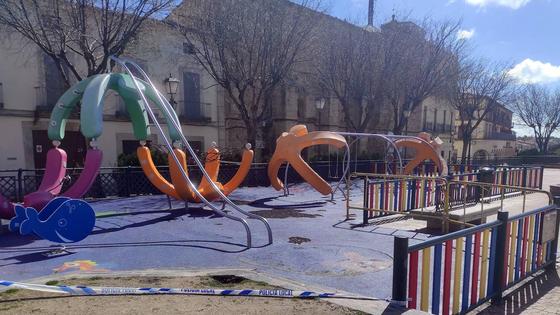 Vecinos piden mejoras en zonas infantiles y Diz asegura que se está sobre ello