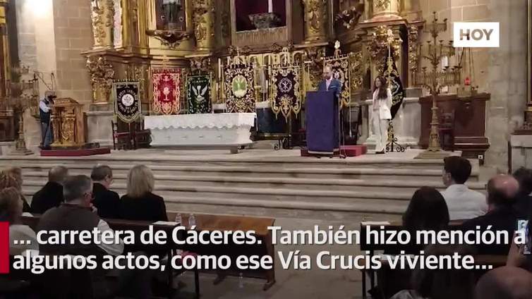 Almudena Retamosa ofrece un emotivo pregón de Semana Santa en Trijillo