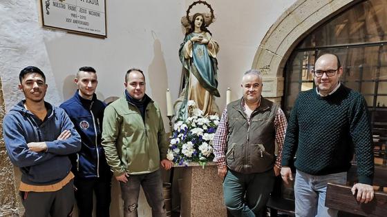Donan una imagen de la Inmaculada a la cofradía del Nazareno