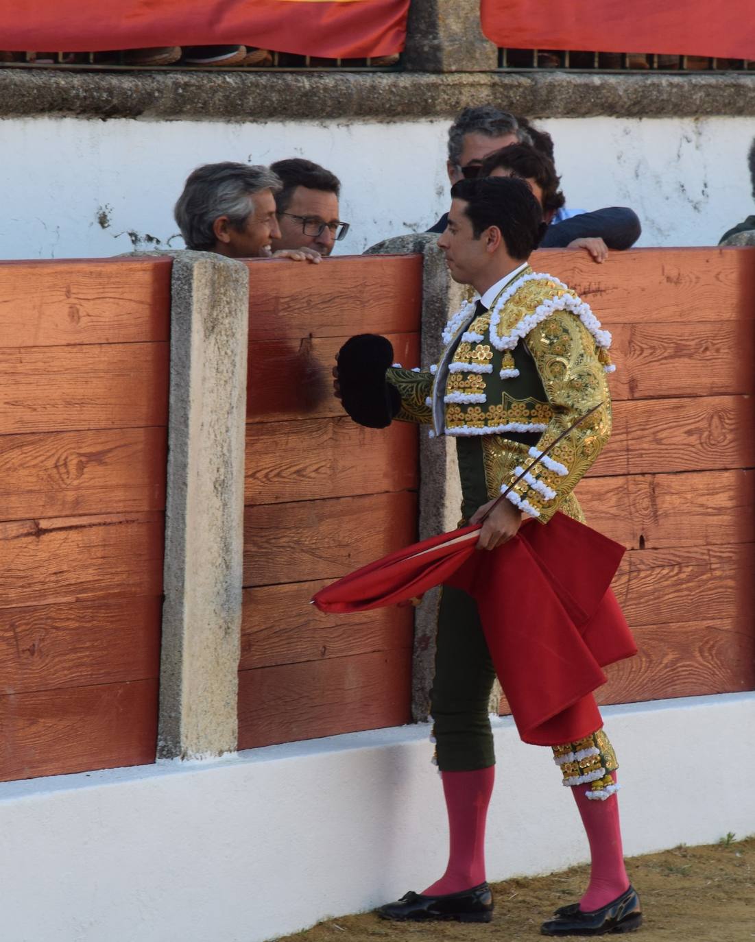 Imagen secundaria 2 - José Rojo sale por la puerta grande junto a Castella y Manzanares
