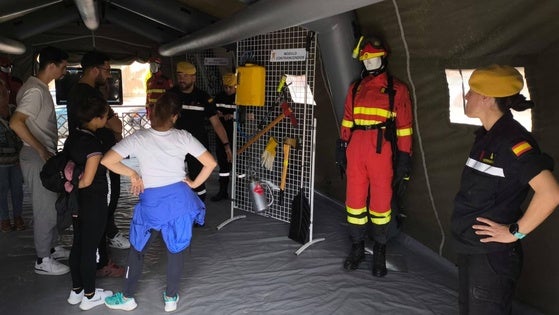 La UME muestra diversos recursos en el paseo Ruiz de Mendoza