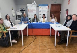 Representantes de las distintas entidades que particpiaron ayer en la firma de los convenios.