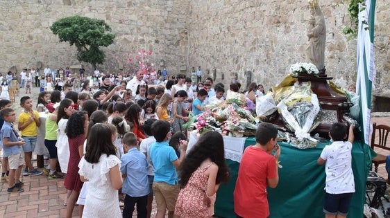 La ofrenda floral a la Patrona tendrá lugar hoy, en el patio de armas de la alcazaba