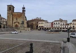 La plaza Mayor acogerá el acto de izado de la bandera nacional este domingo
