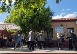 Actuación de los Coros y Danzas Virgen del Rosario, hace unos días