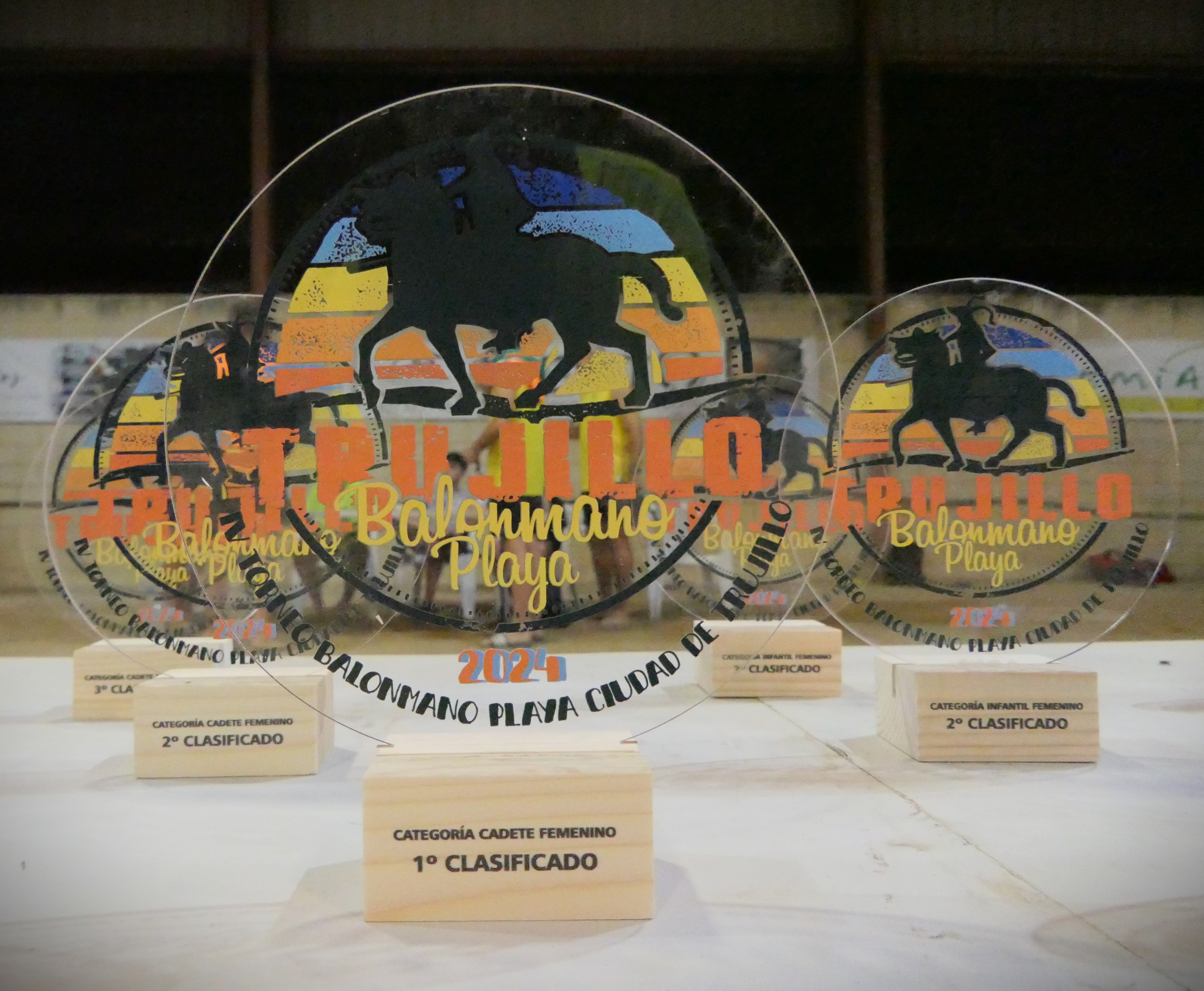 El balonmano playa conquista el recinto hípico