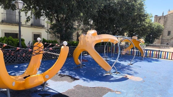 Sale a licitación la mejora de los dos espacios infantiles del paseo Ruiz de Mendoza