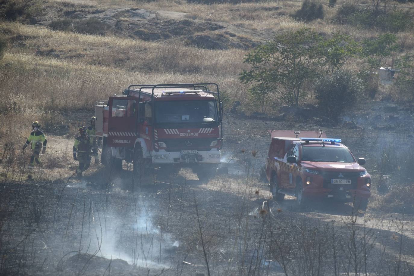 Incendio en las traseras del campo de fútbol