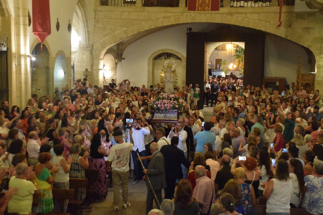 Bajada de la Patrona a la iglesia de San Martín