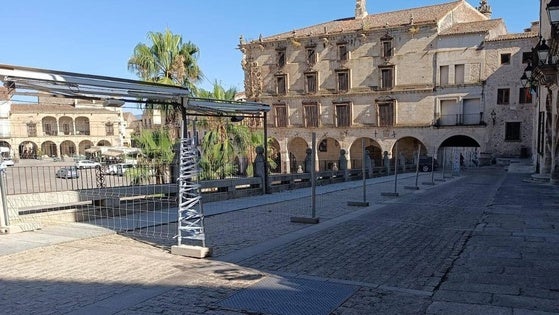 La reforma de la oficina de turismo vuelve a ser tema de confrontación política