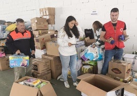 El Consistorio, coordinado con diferentes entidades, recoge material para Valencia