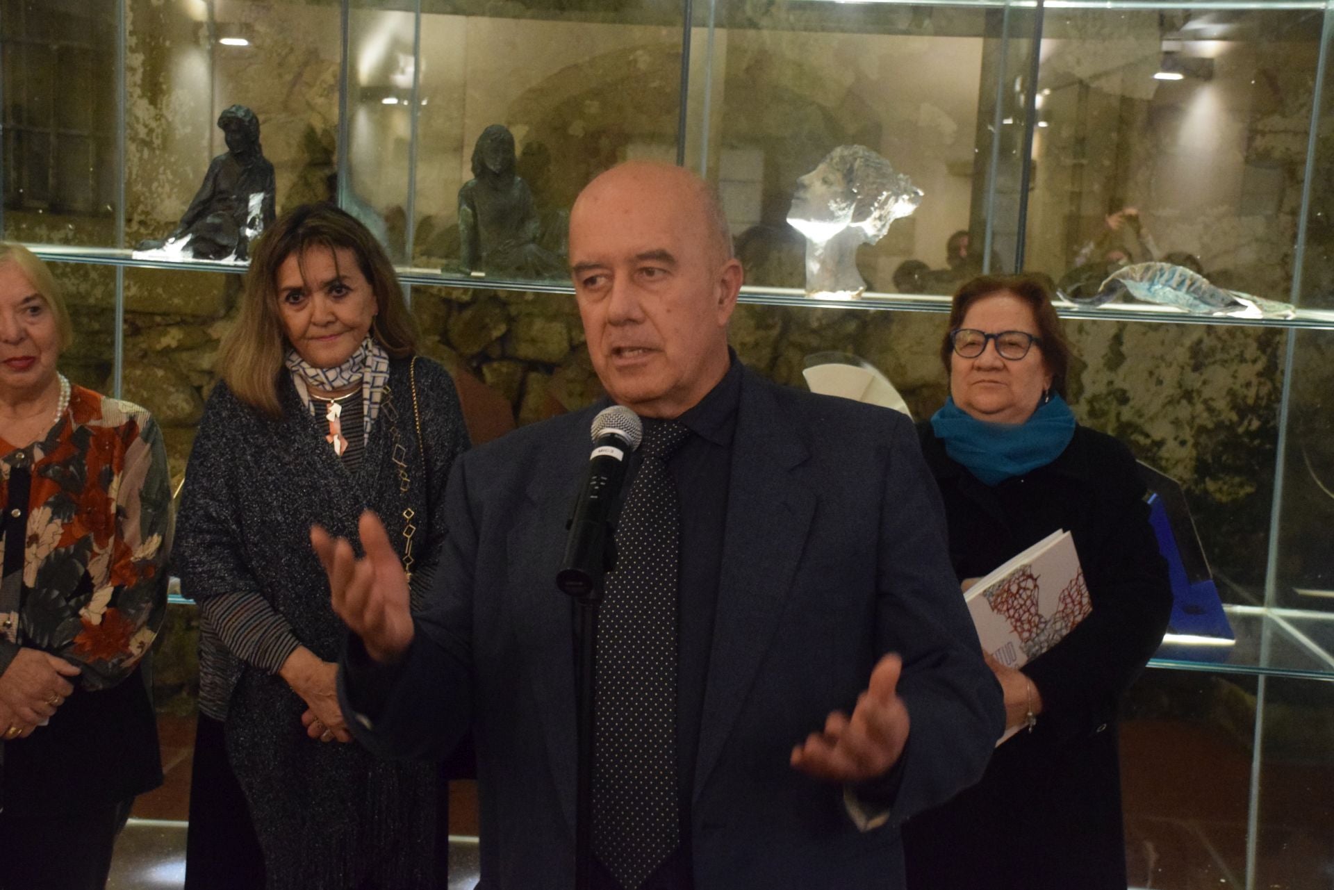 Protagonistas de 'Altitud Etérea: Mínimo Tamaño Grande'