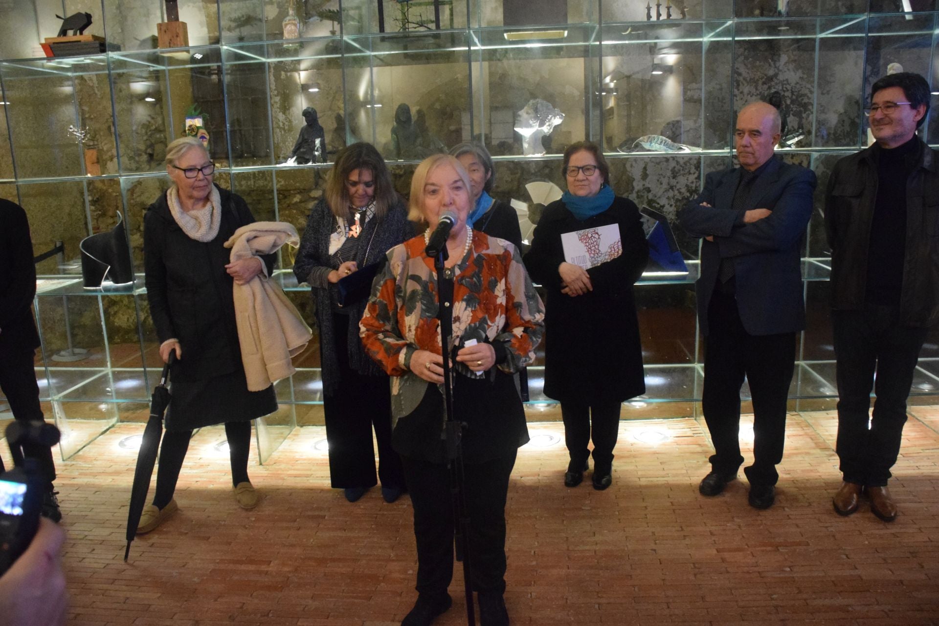 Protagonistas de 'Altitud Etérea: Mínimo Tamaño Grande'