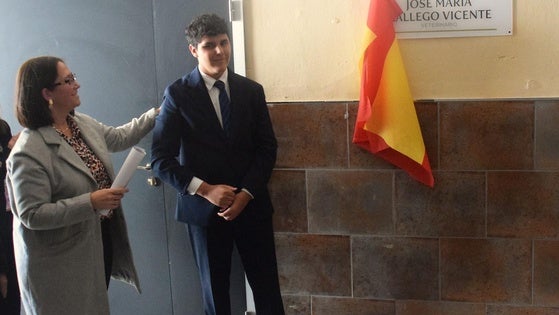 El nombre de José María Gallego ya queda ligado al salón de actos del Mercado Regional
