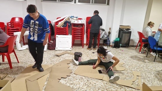 La asociación de vecinos de la avenida del Perú diseña su programación navideña