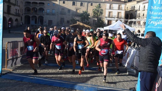 Mario Mirabel y Mercedes Pila ganan la VIII Media Maratón